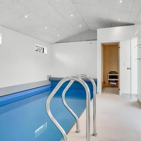 Holiday home Nice In With 4 Bedrooms, Sauna And Wifi Millinge