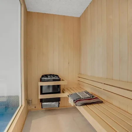 Nice In With 4 Bedrooms, Sauna And Wifi Holiday home Millinge