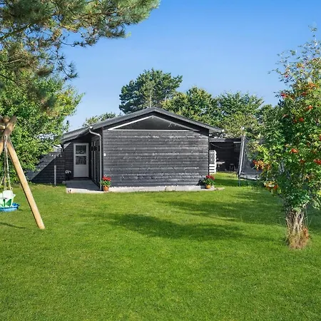 Nice In With 4 Bedrooms, Sauna And Wifi * Millinge