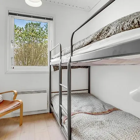Nice In With 4 Bedrooms, Sauna And Wifi
