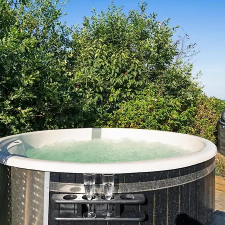 Nice In With 4 Bedrooms, Sauna And Wifi Millinge